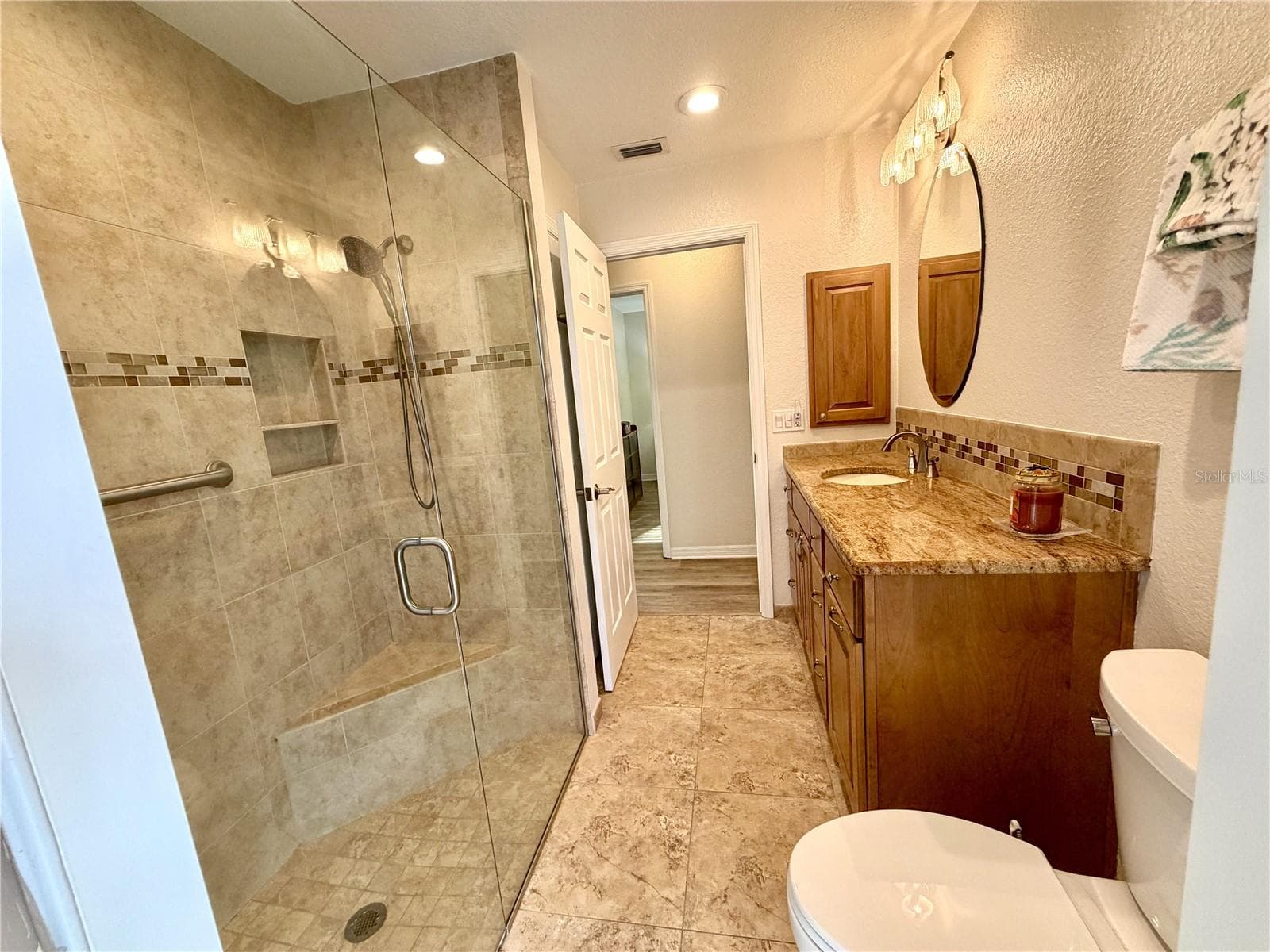 Walk-in shower - 23411 MULLINS AVE, PORT CHARLOTTE