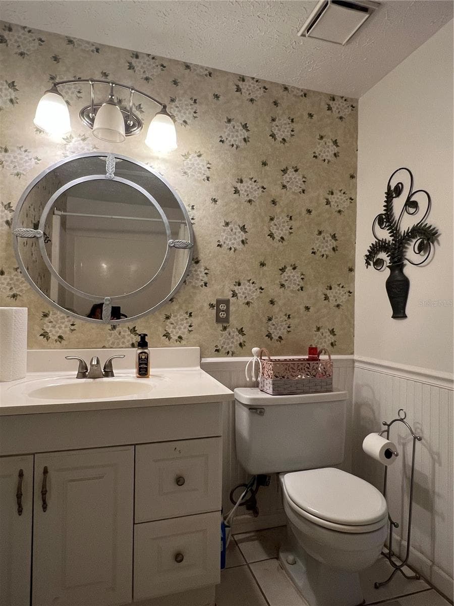 guest bath - 4715 STONEPOINTE PL, TAMPA