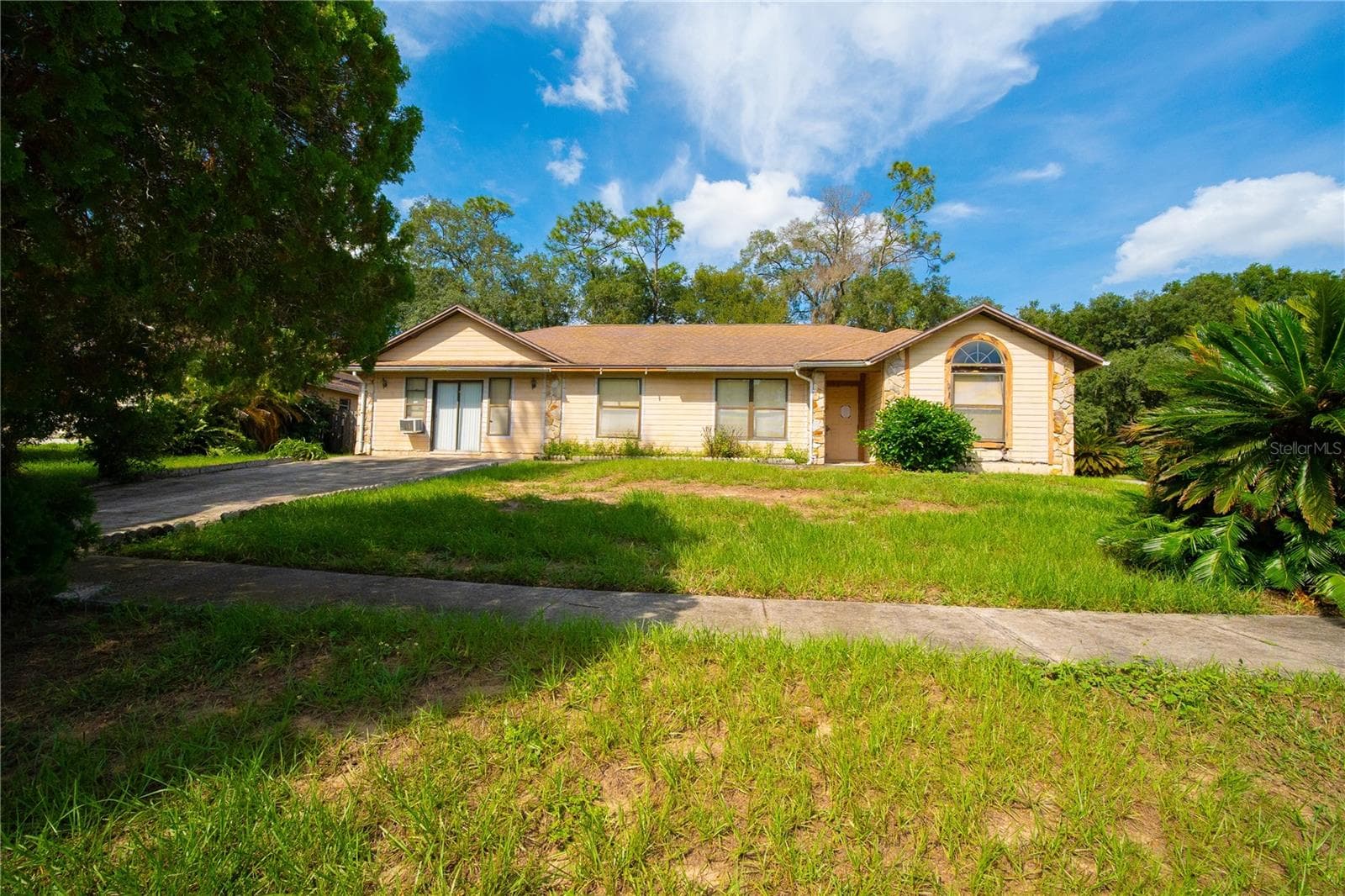 5930 KENLYN CT