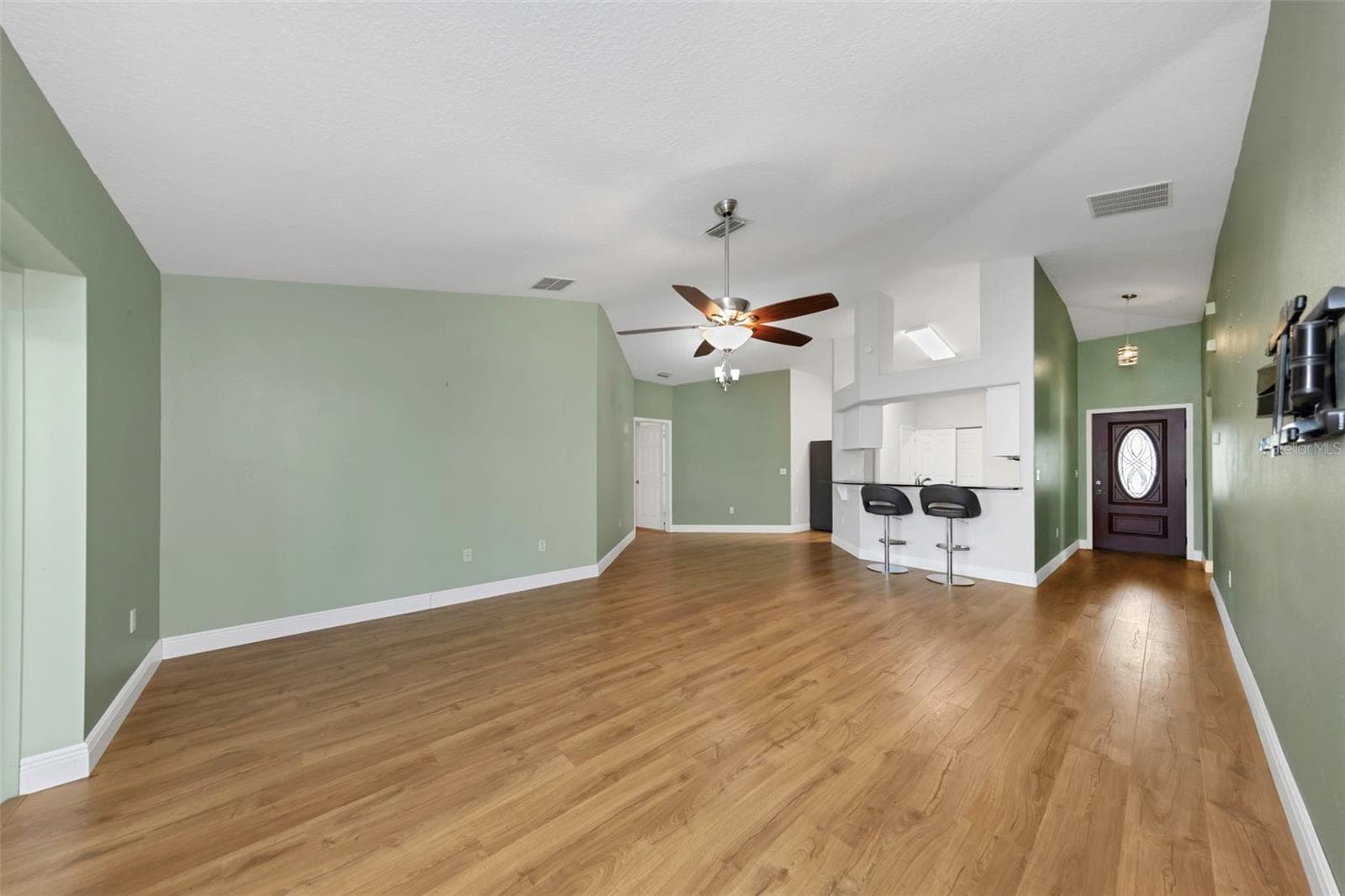 Single Family Residence at 30913 BRIDGEGATE DR, WESLEY CHAPEL, photo 9 of 77