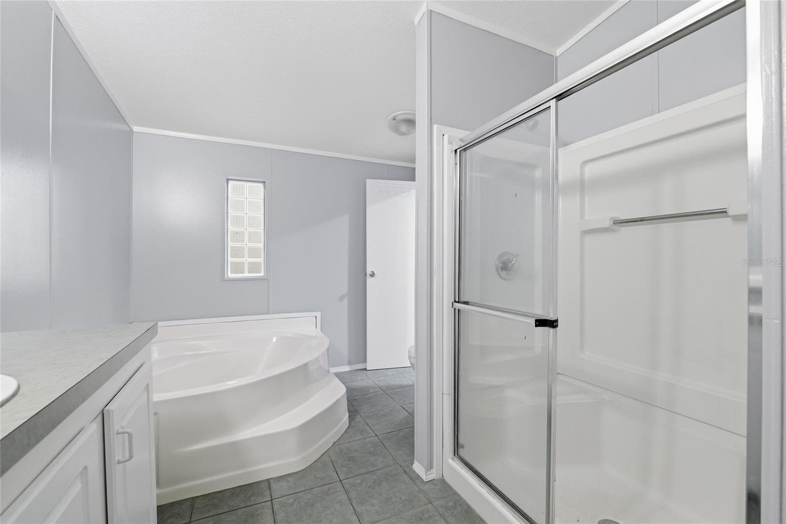 Manufactured Home at 12319 MEMORIAL HWY, TAMPA, photo 14 of 43