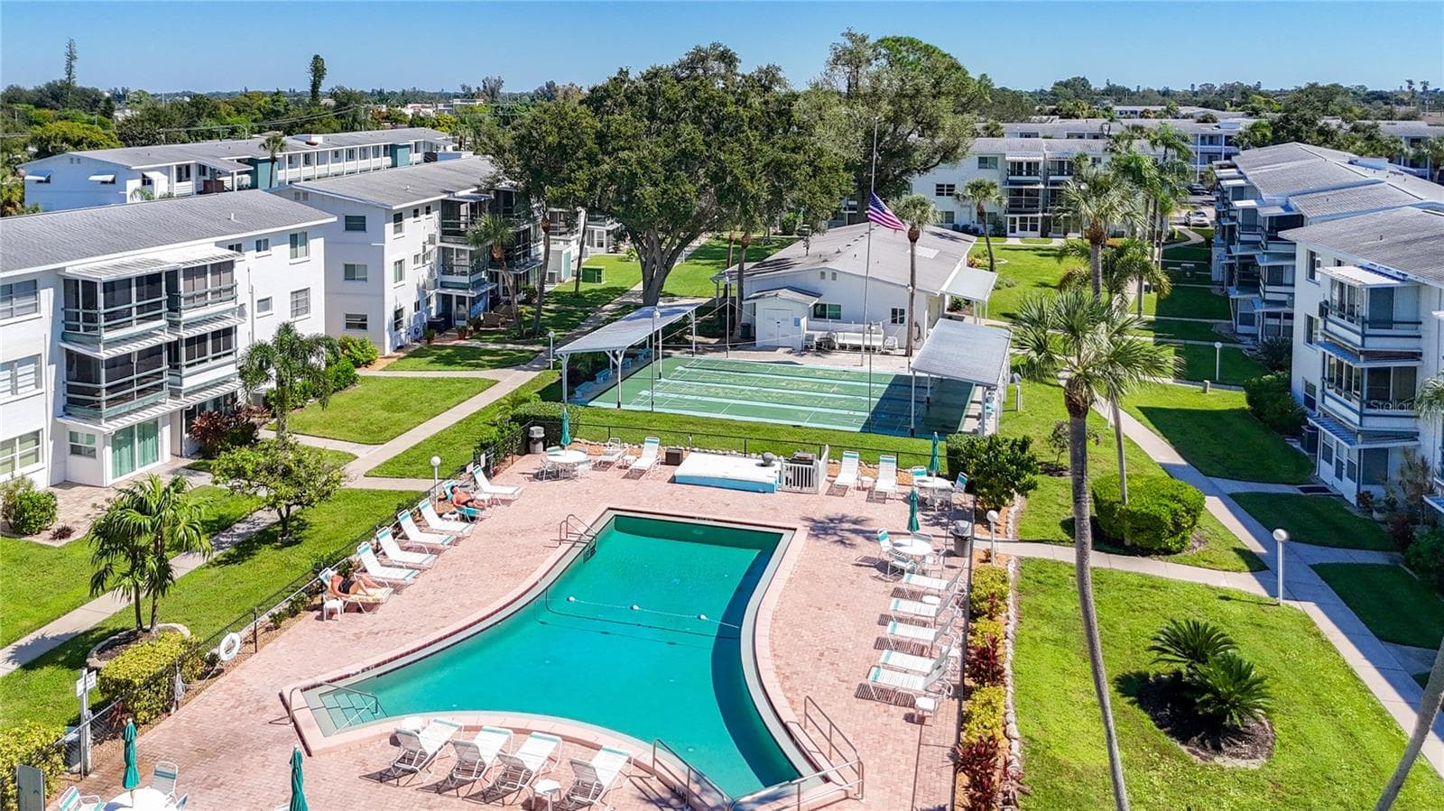 Heated Pool All Winter - 5898 17TH ST W #C31, BRADENTON