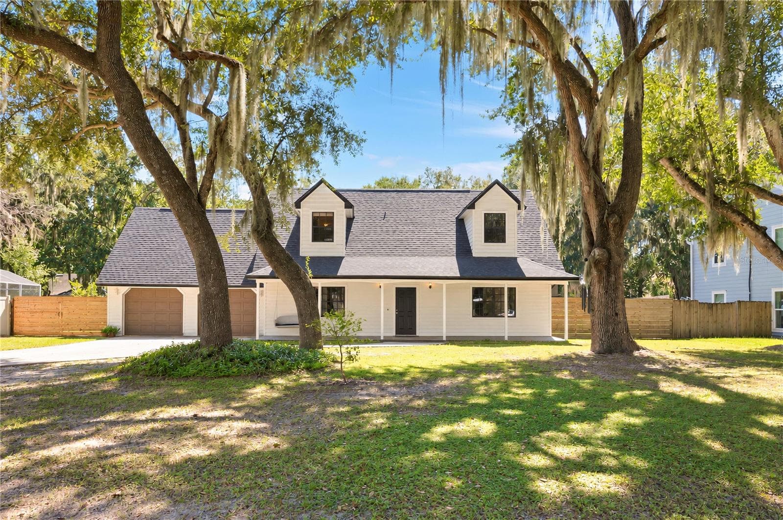 1520 SHADY OAK DR