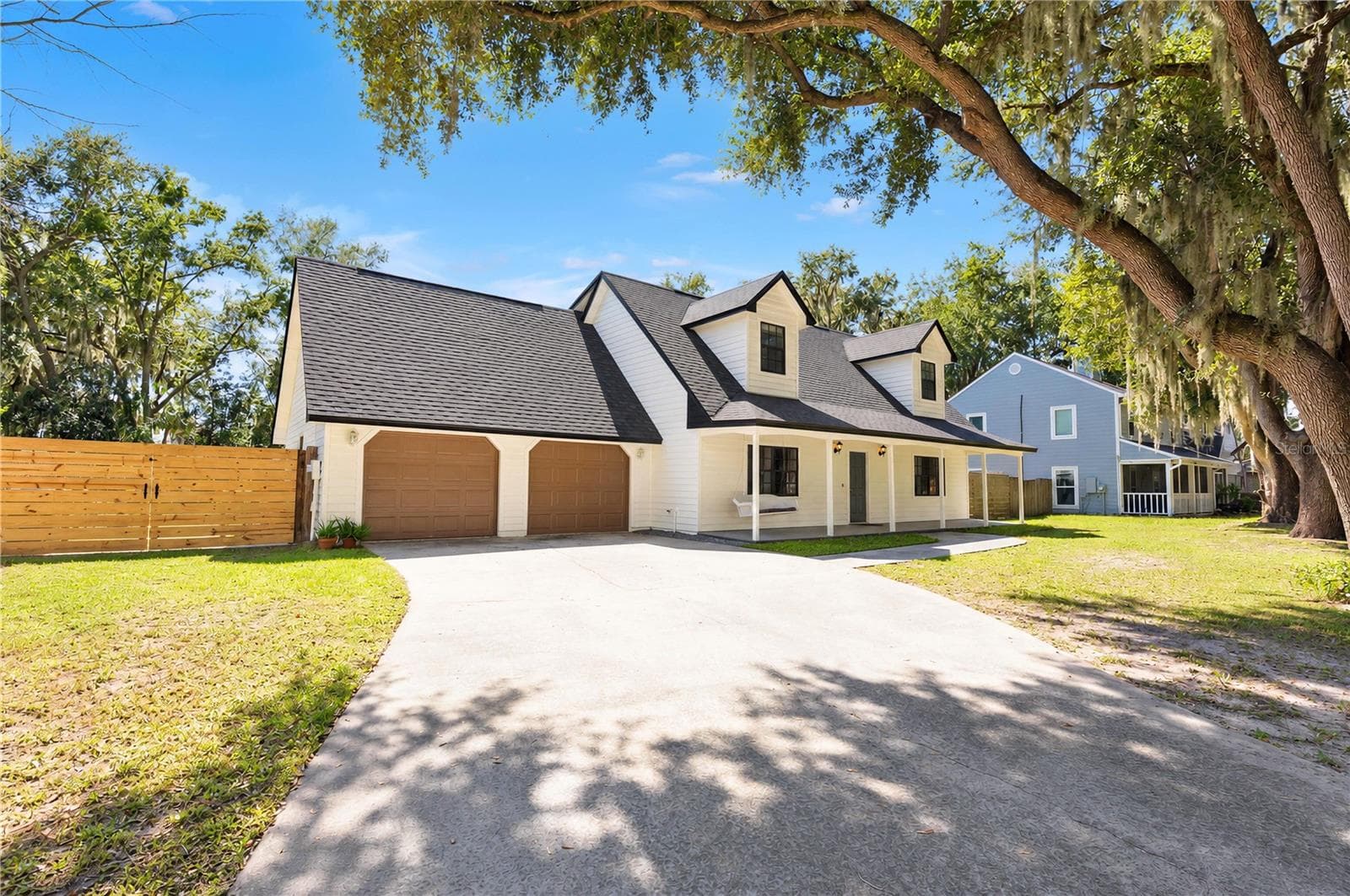 Single Family Residence at 1520 SHADY OAK DR, KISSIMMEE, photo 2 of 34