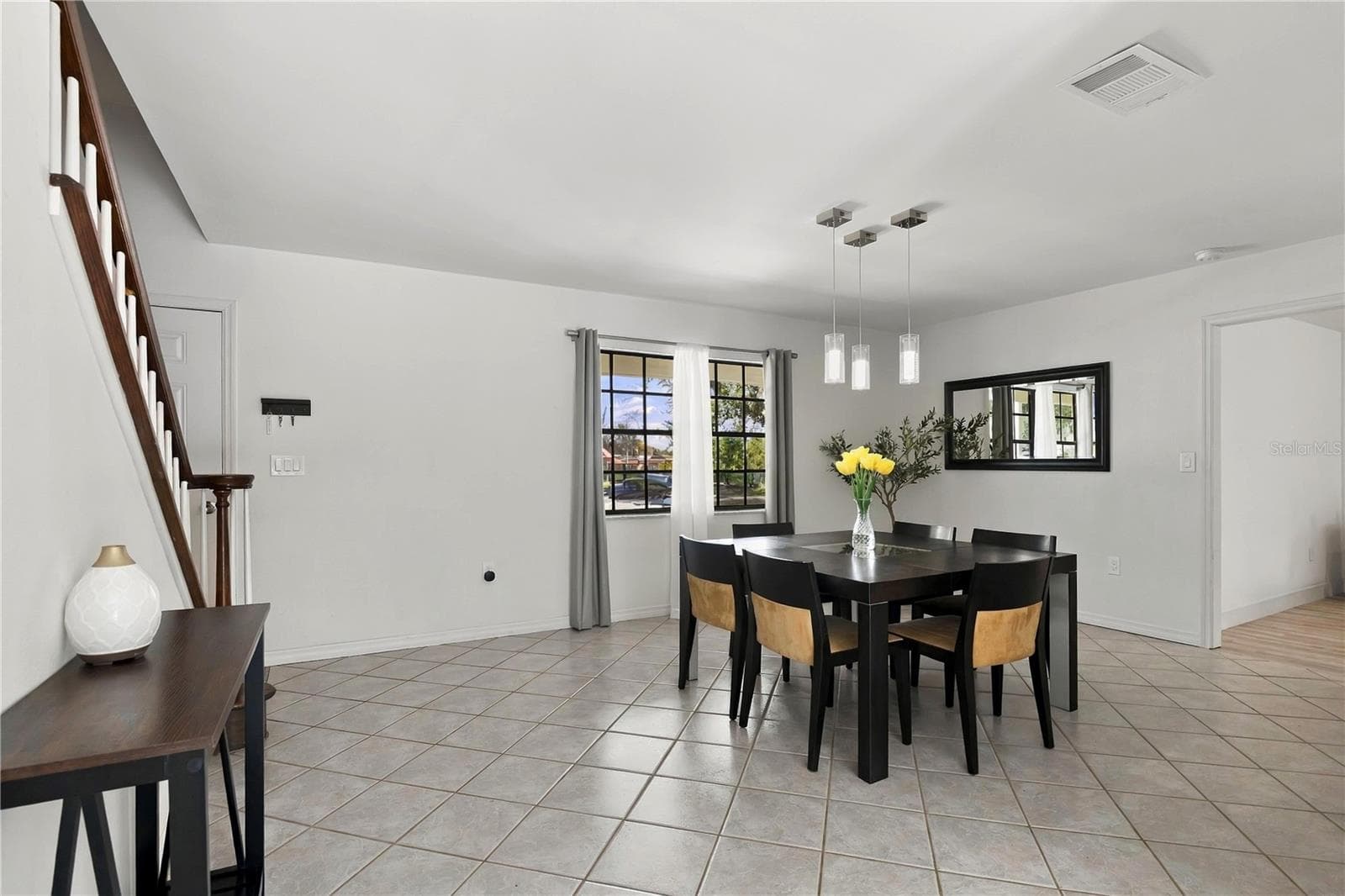 Single Family Residence at 1520 SHADY OAK DR, KISSIMMEE, photo 6 of 34