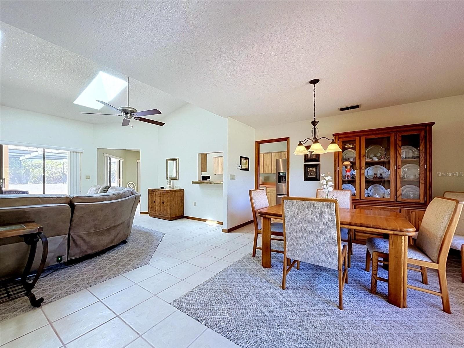 Single Family Residence at 154 ARCADIA AVE, SPRING HILL, photo 9 of 48