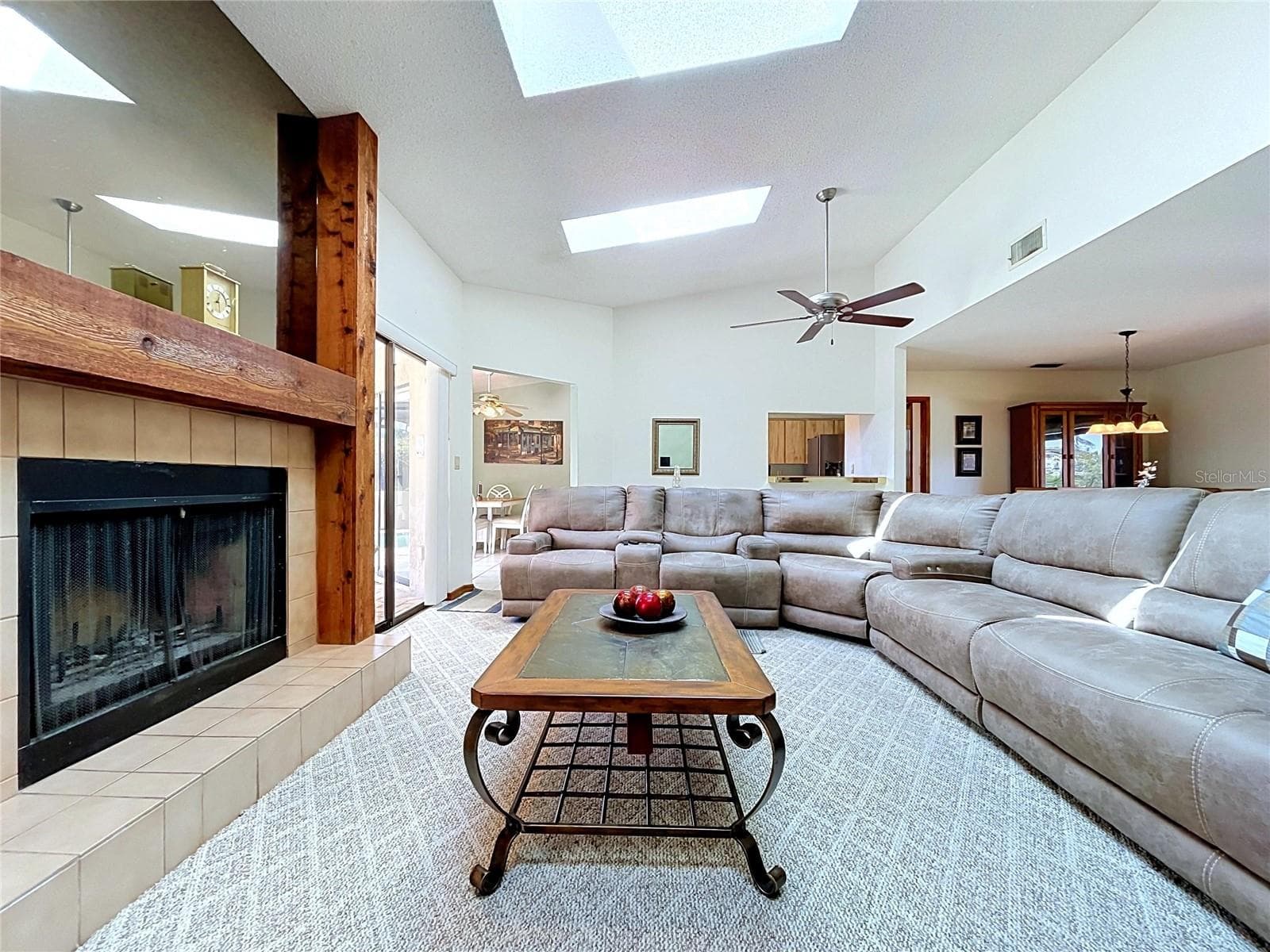 Single Family Residence at 154 ARCADIA AVE, SPRING HILL, photo 13 of 48