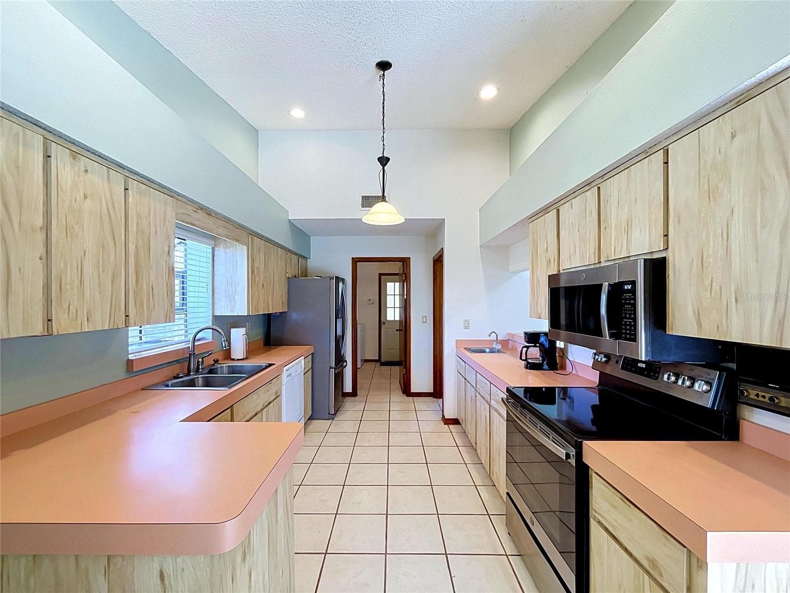 Single Family Residence at 154 ARCADIA AVE, SPRING HILL, photo 16 of 48