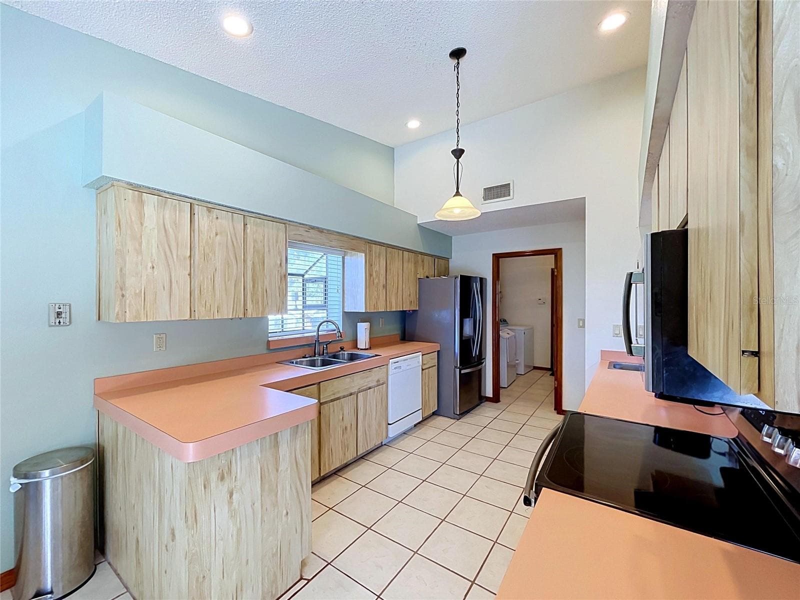Single Family Residence at 154 ARCADIA AVE, SPRING HILL, photo 19 of 48