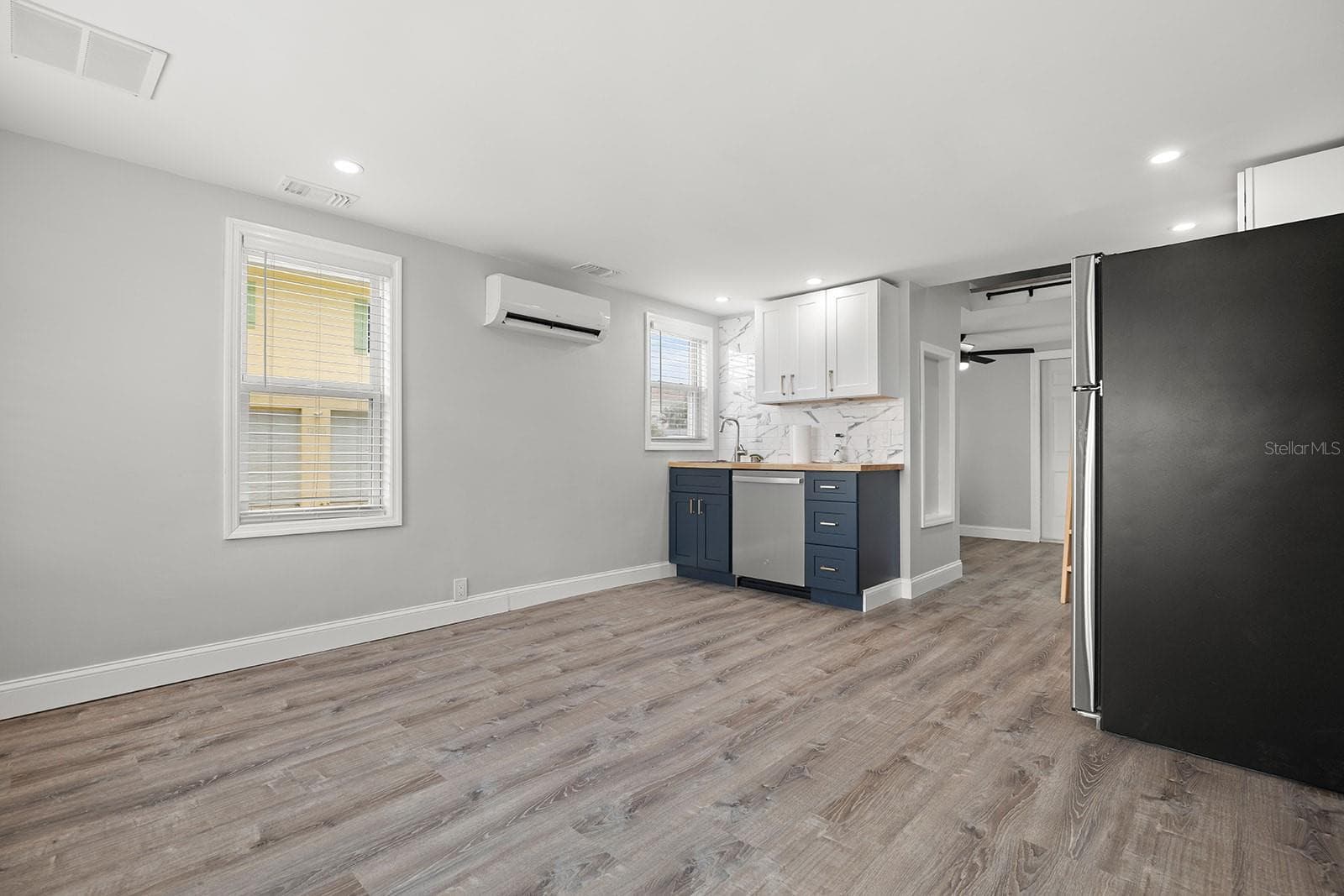 Triplex at 119 125TH AVE, TREASURE ISLAND, photo 4 of 32