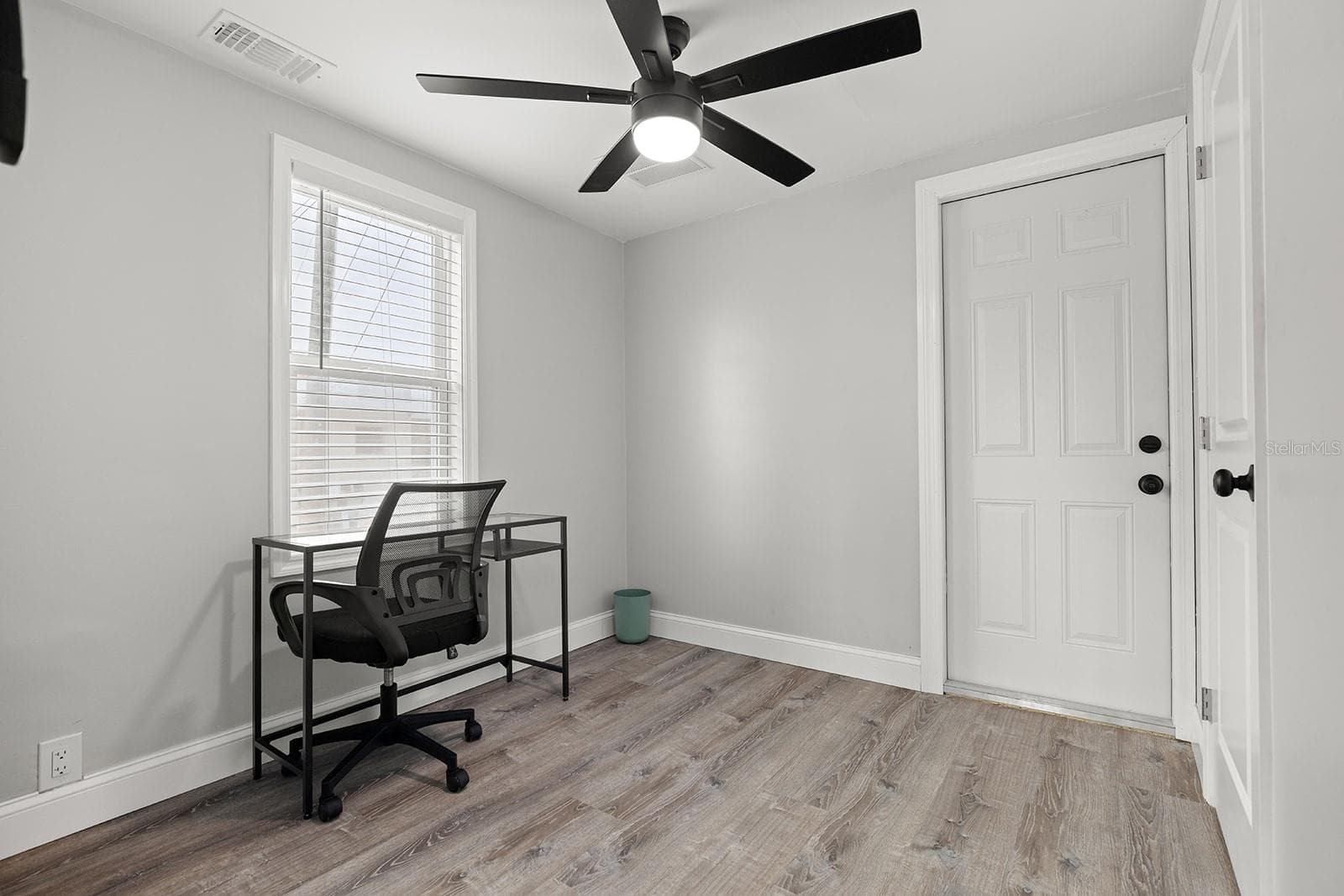 Triplex at 119 125TH AVE, TREASURE ISLAND, photo 9 of 32