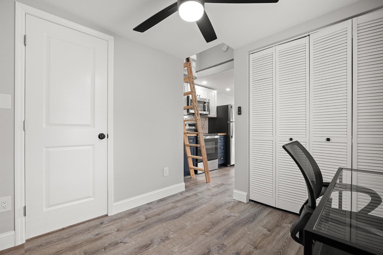Triplex at 119 125TH AVE, TREASURE ISLAND, photo 10 of 32