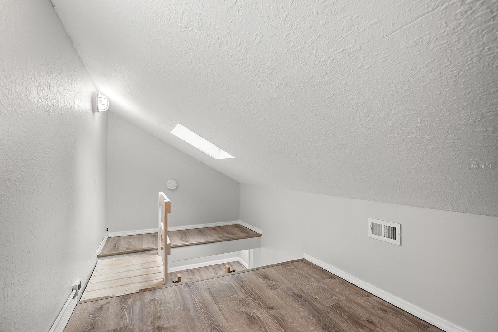Triplex at 119 125TH AVE, TREASURE ISLAND, photo 11 of 32