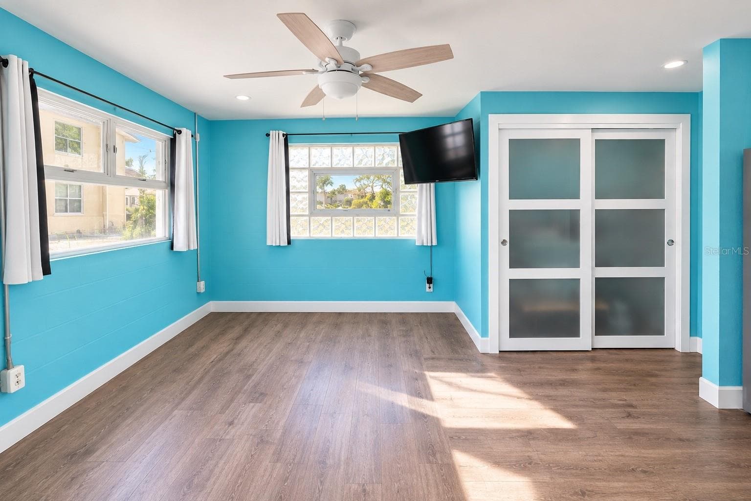 Triplex at 119 125TH AVE, TREASURE ISLAND, photo 25 of 32