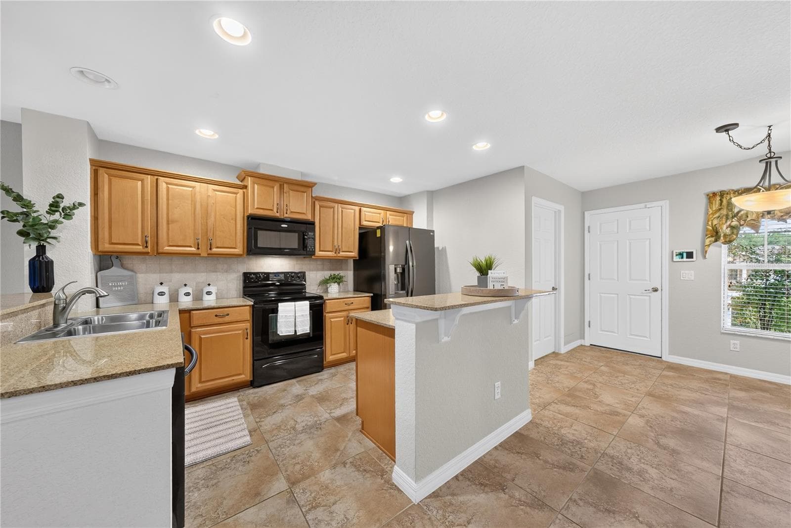 Villa at 21630 BELGIAN CT, MOUNT DORA, photo 10 of 40