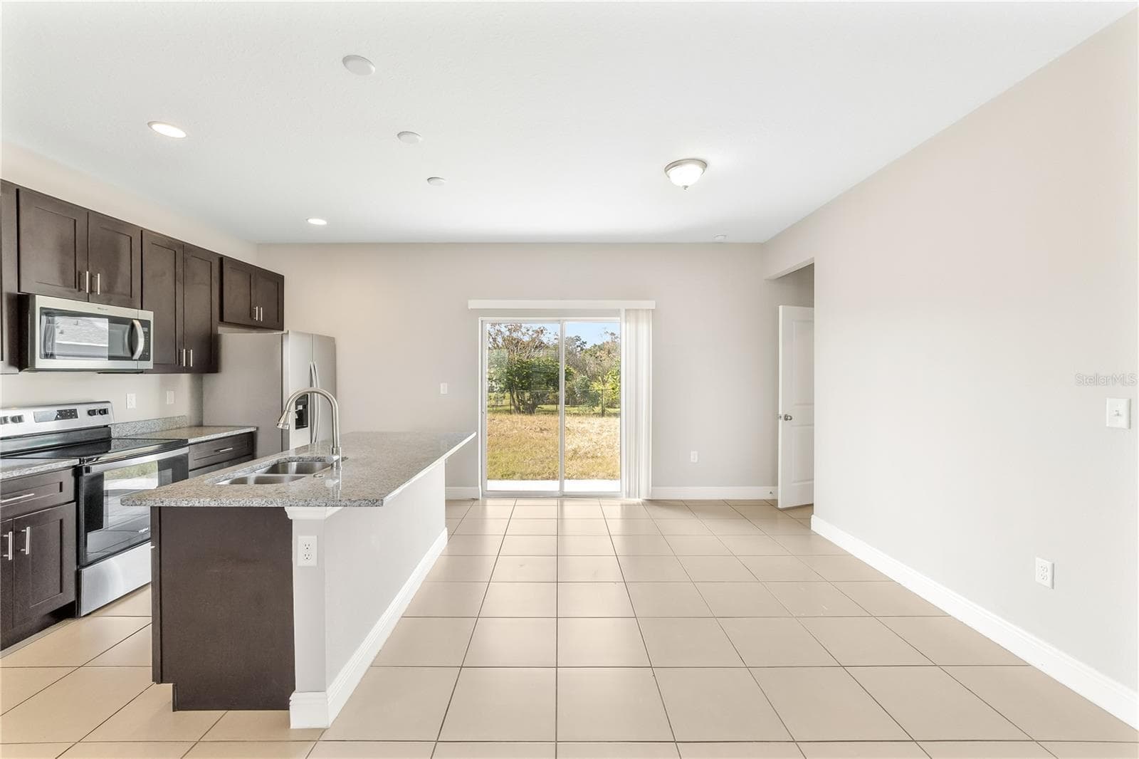 Single Family Residence at 1910 LAKEVIEW LN, POINCIANA, photo 11 of 35