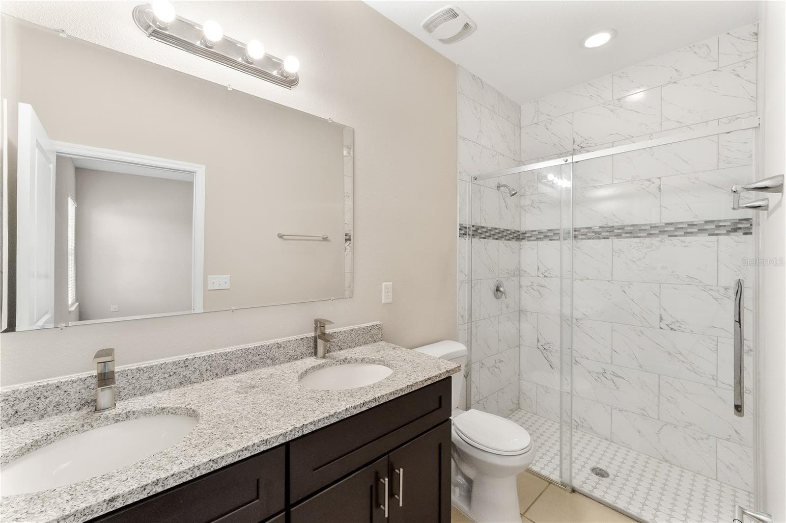 Single Family Residence at 1910 LAKEVIEW LN, POINCIANA, photo 16 of 35