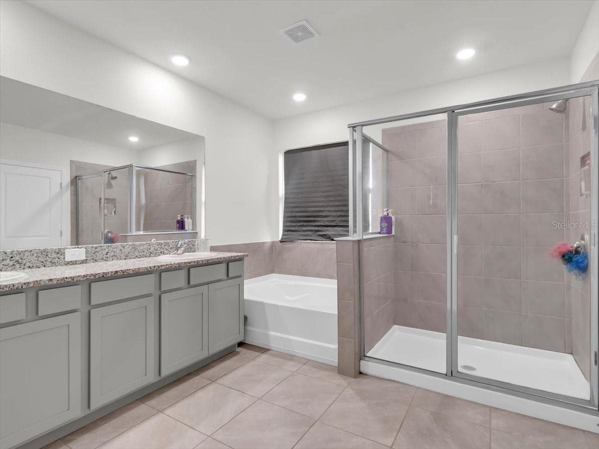 Single Family Residence at 5421 FLINT HILLS DR, WIMAUMA, photo 29 of 62