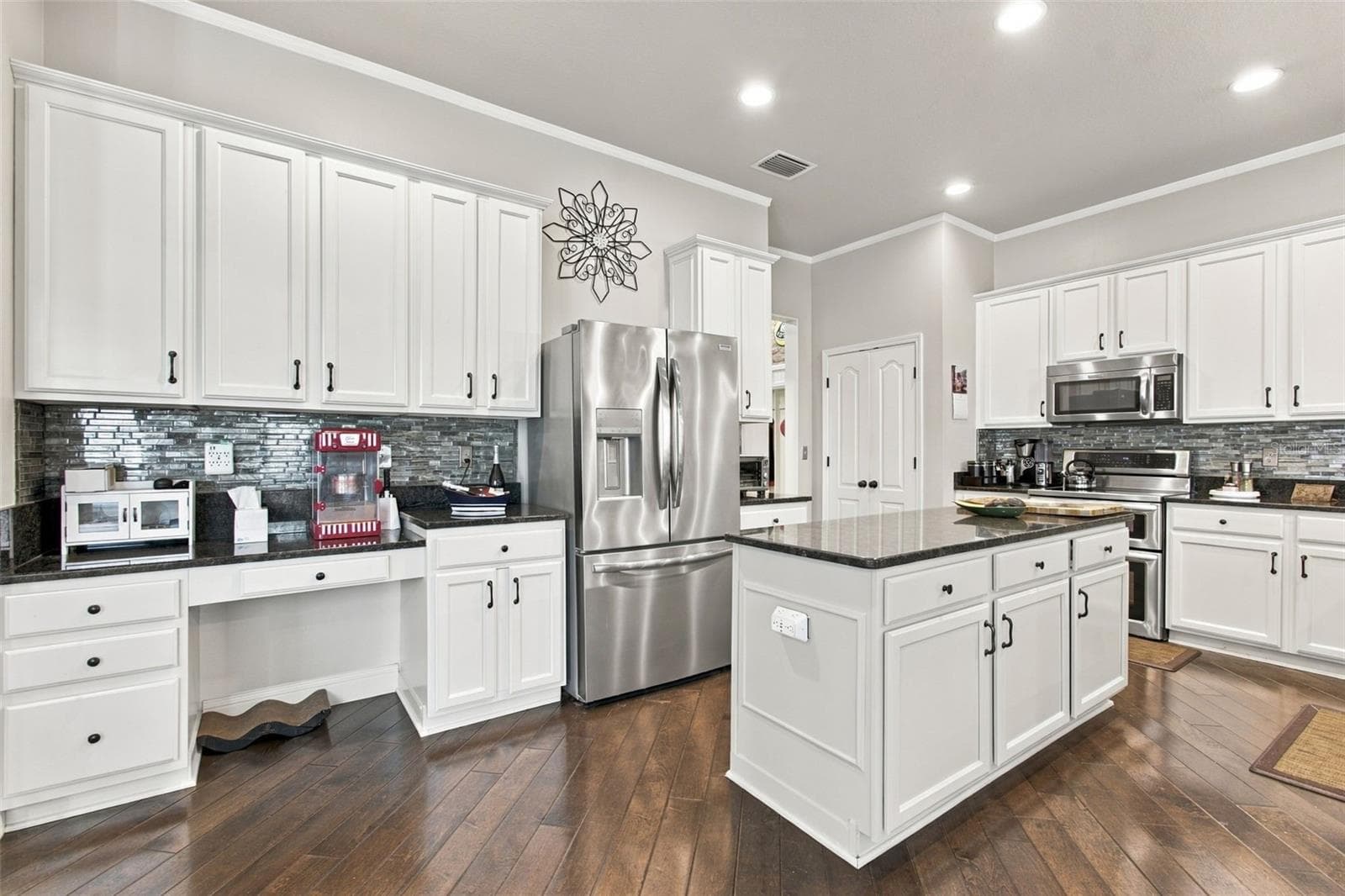 Single Family Residence at 26221 SWORD DANCER DR, WESLEY CHAPEL, photo 21 of 89