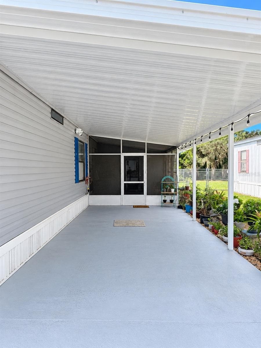 Manufactured Home at 232 S CAMPHOR LOOP, AVON PARK, photo 6 of 40