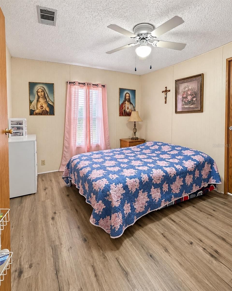 Manufactured Home at 232 S CAMPHOR LOOP, AVON PARK, photo 16 of 40