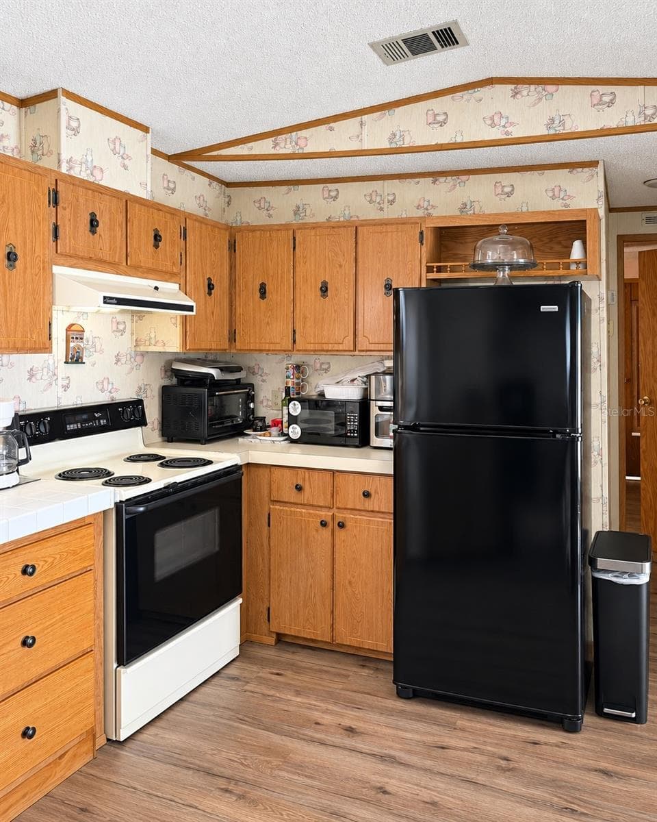 Manufactured Home at 232 S CAMPHOR LOOP, AVON PARK, photo 25 of 40