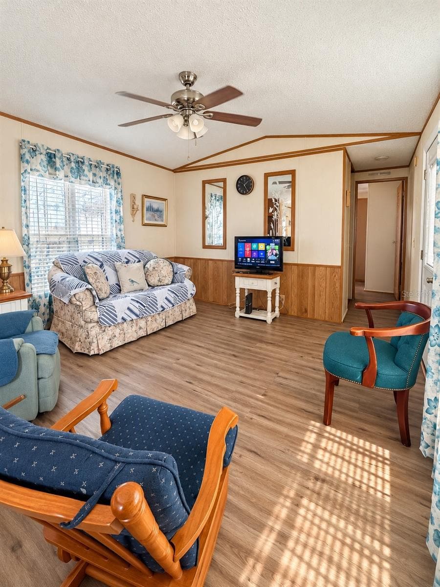 Manufactured Home at 232 S CAMPHOR LOOP, AVON PARK, photo 28 of 40
