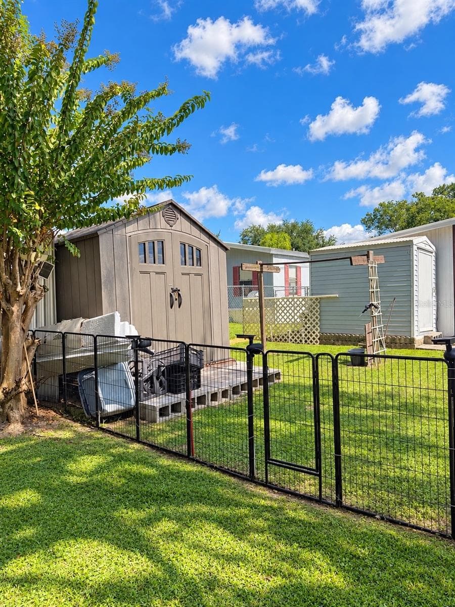 Manufactured Home at 232 S CAMPHOR LOOP, AVON PARK, photo 37 of 40