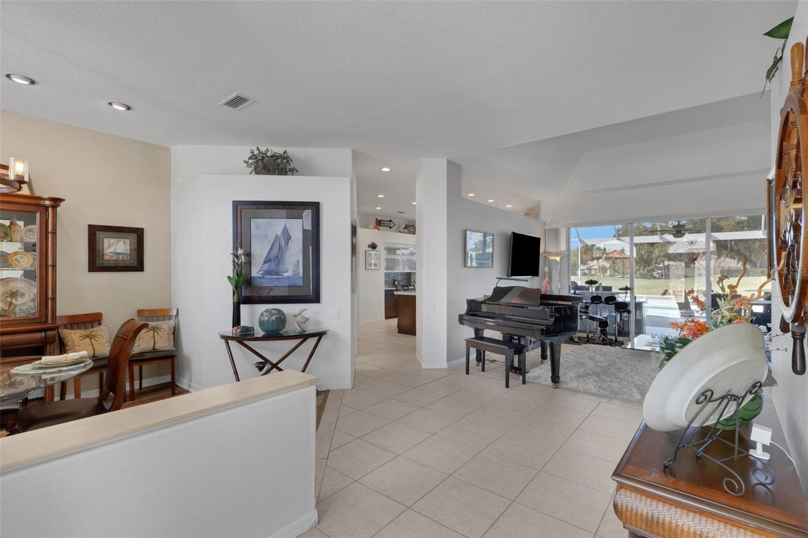 Walking in from front door - 4806 PERIDIA BLVD E, BRADENTON