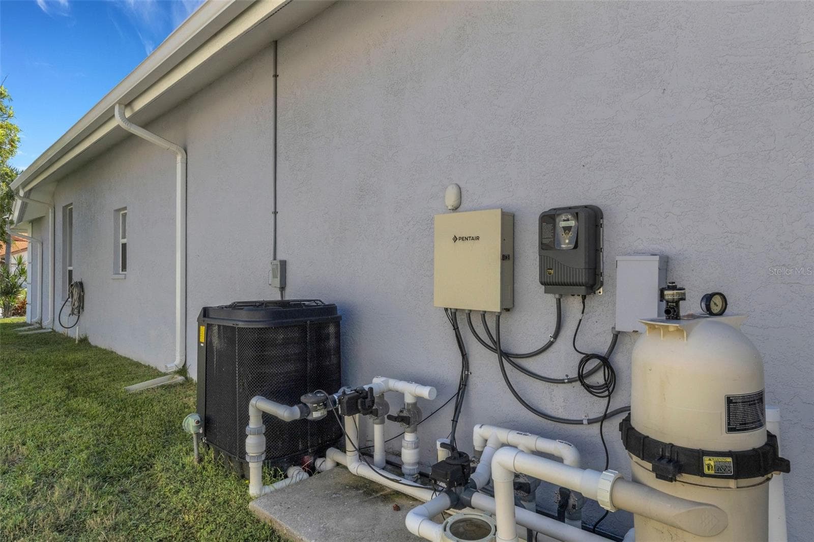 Pool pump and heater - 4806 PERIDIA BLVD E, BRADENTON
