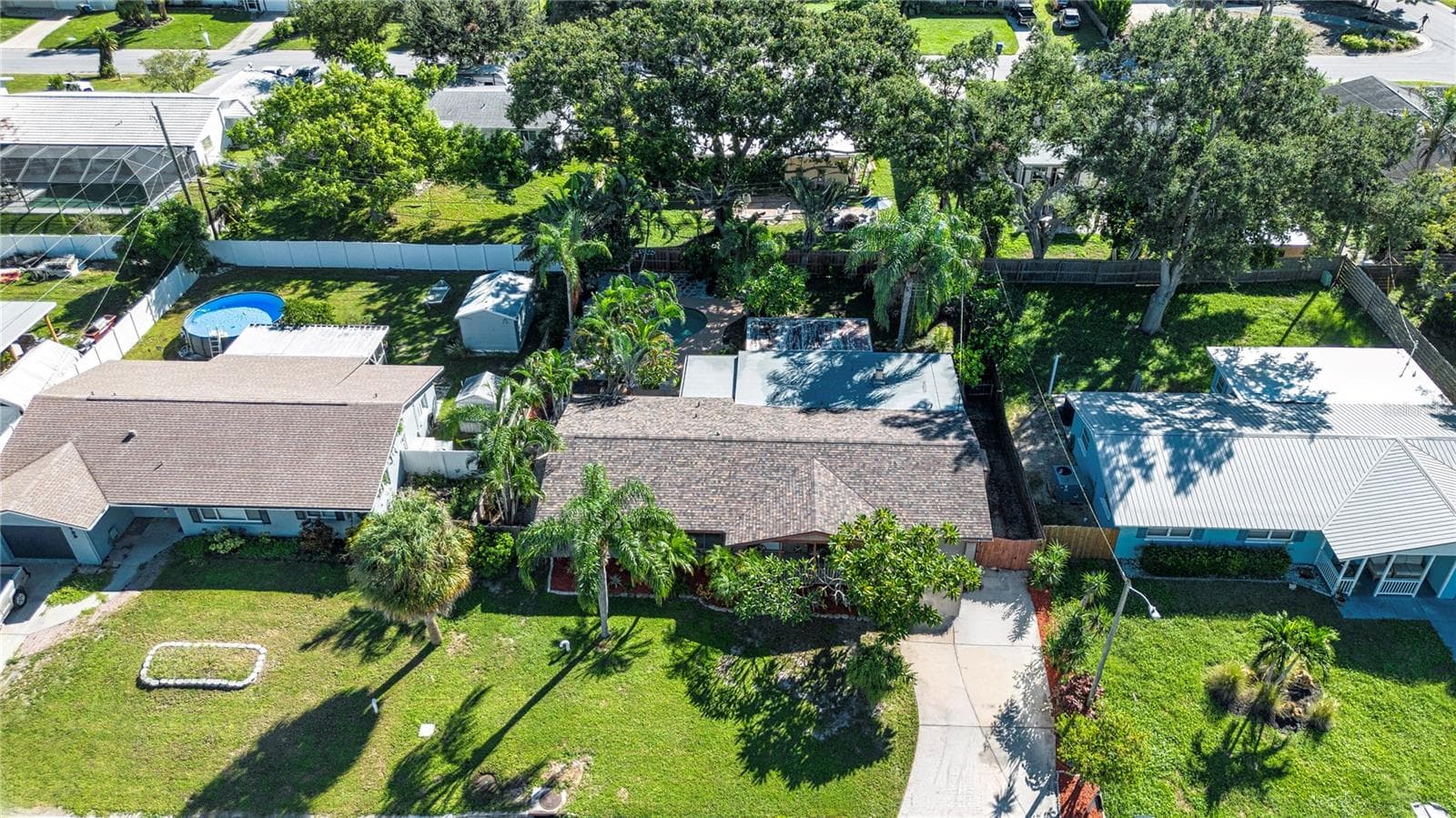 Single Family Residence at 5745 SAVANNAH DR, SARASOTA, photo 2 of 53
