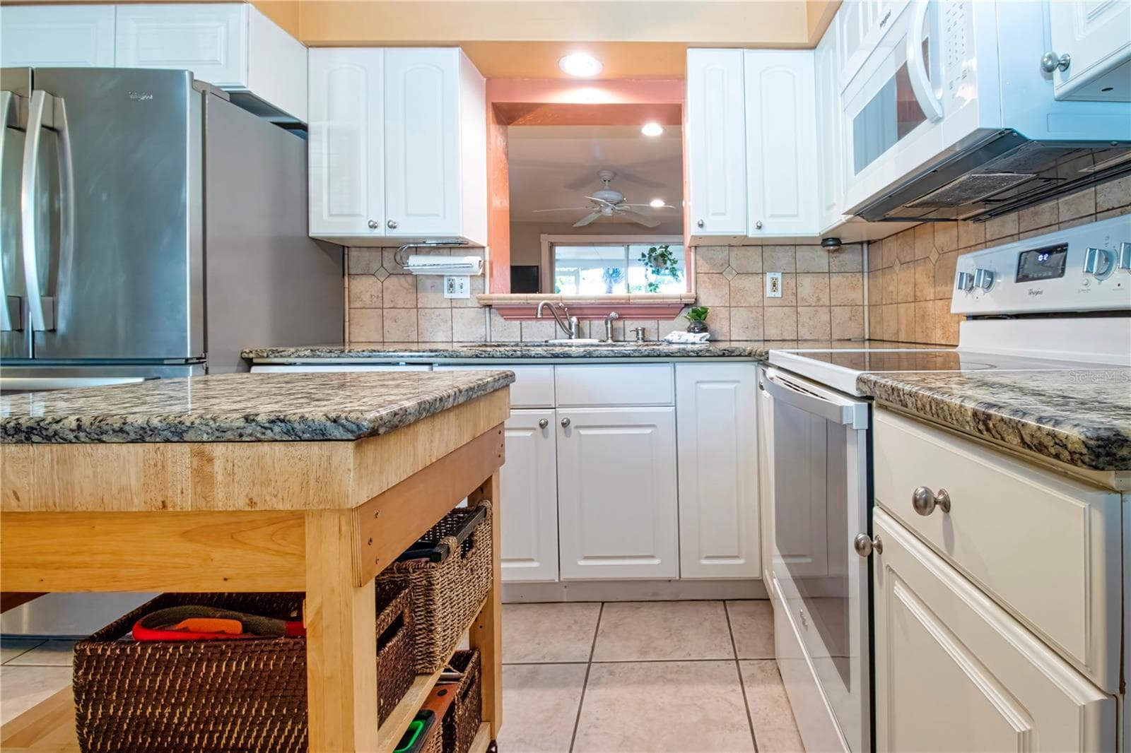 Single Family Residence at 5745 SAVANNAH DR, SARASOTA, photo 15 of 53
