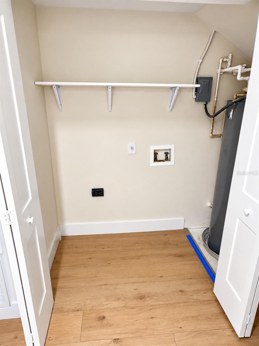 Laundry room - 1st floor - 4336 WILLOWCREST CT, ORLANDO