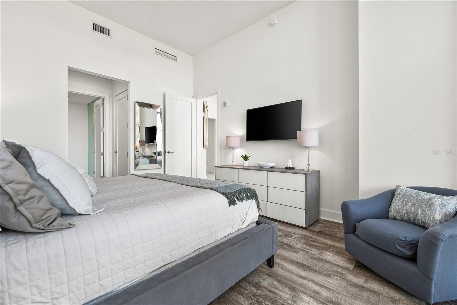 Condominium at 1155 N GULFSTREAM AVE #208, SARASOTA, photo 41 of 70