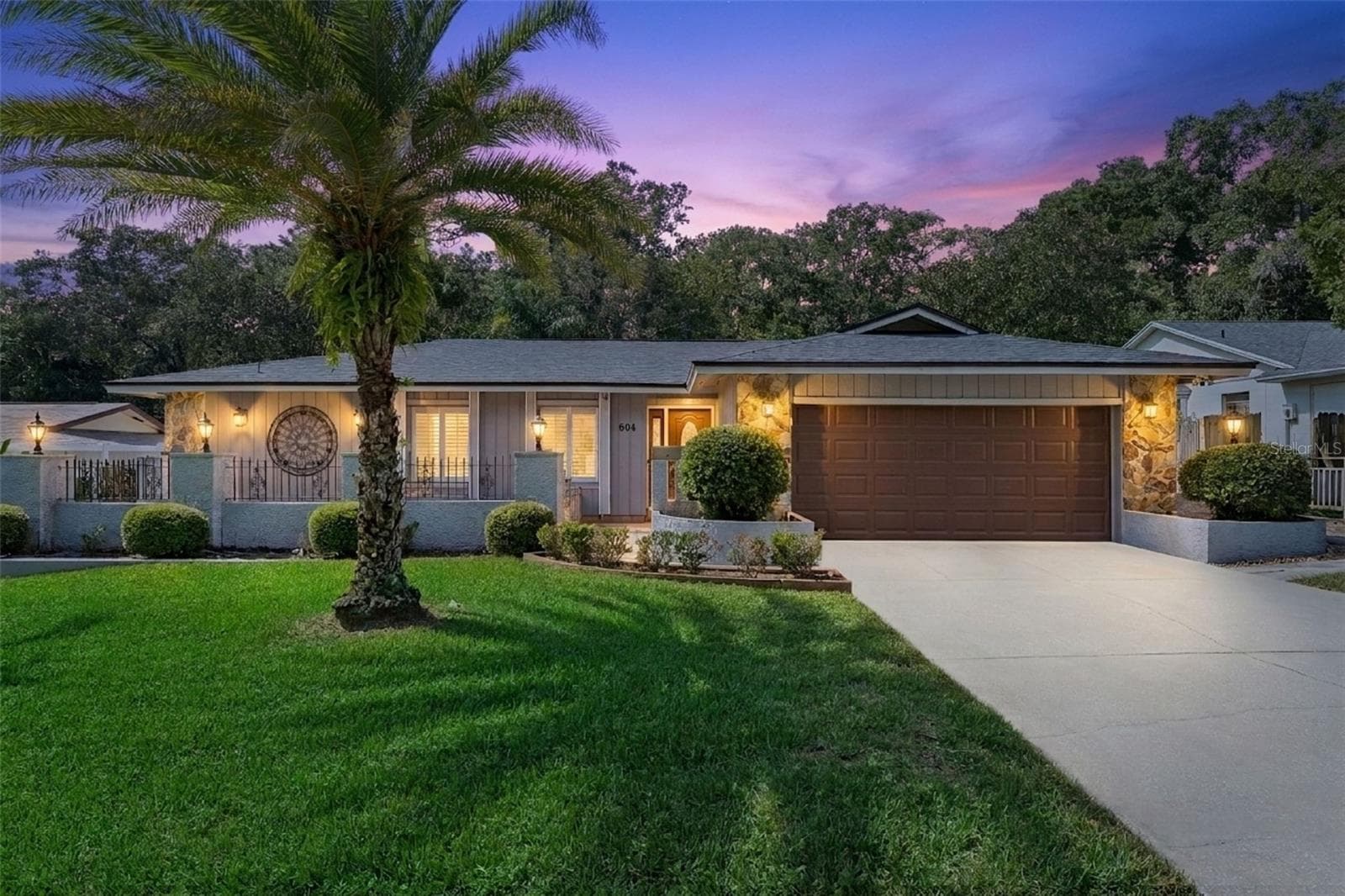 604 ANDREW ST