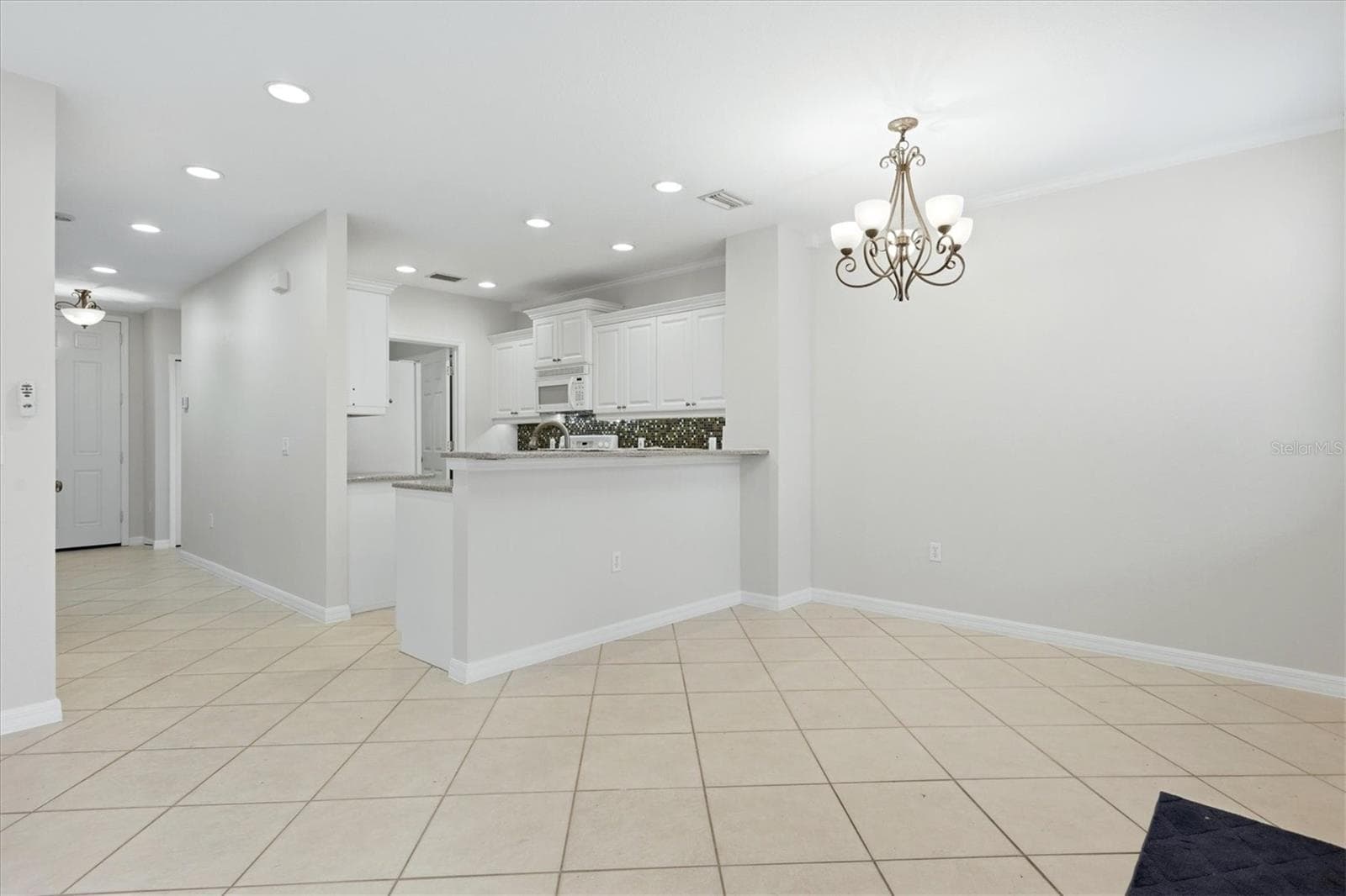 Townhouse at 5619 SIMONTON ST, BRADENTON, photo 8 of 55