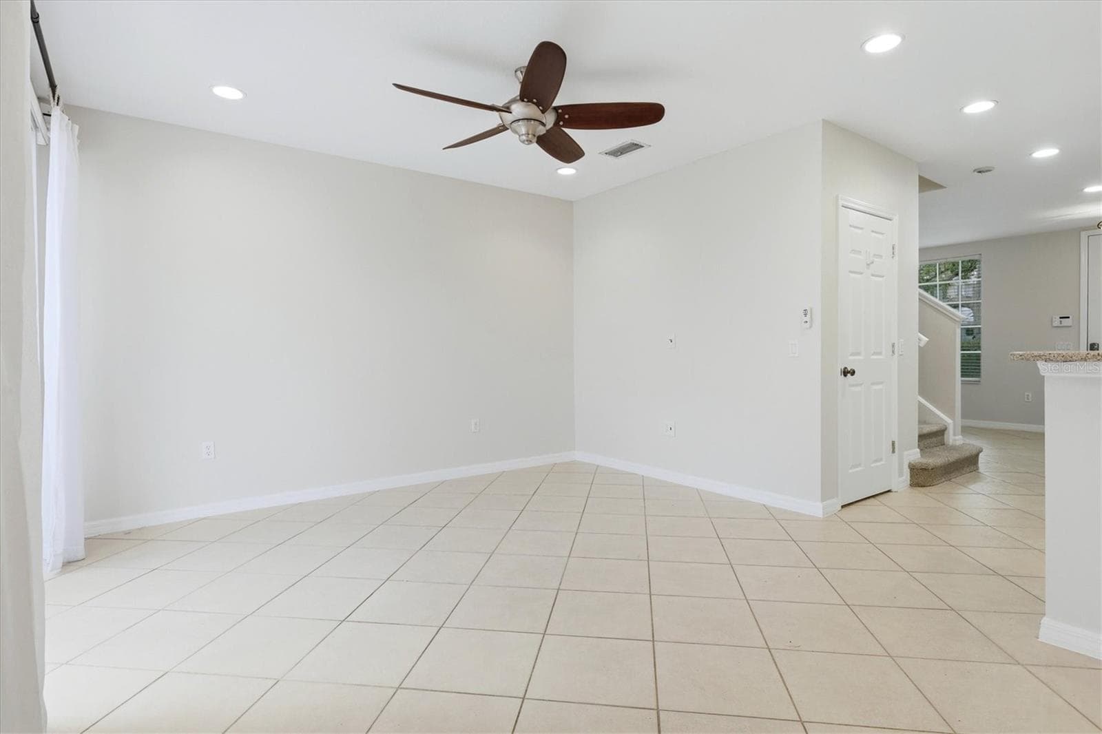 Townhouse at 5619 SIMONTON ST, BRADENTON, photo 10 of 55