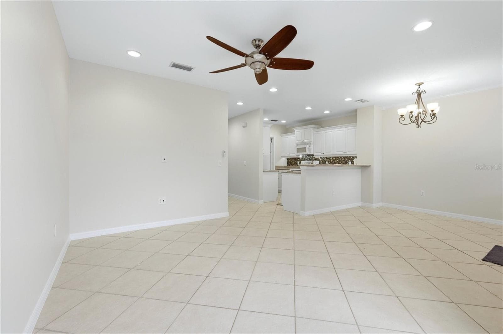 Townhouse at 5619 SIMONTON ST, BRADENTON, photo 27 of 55