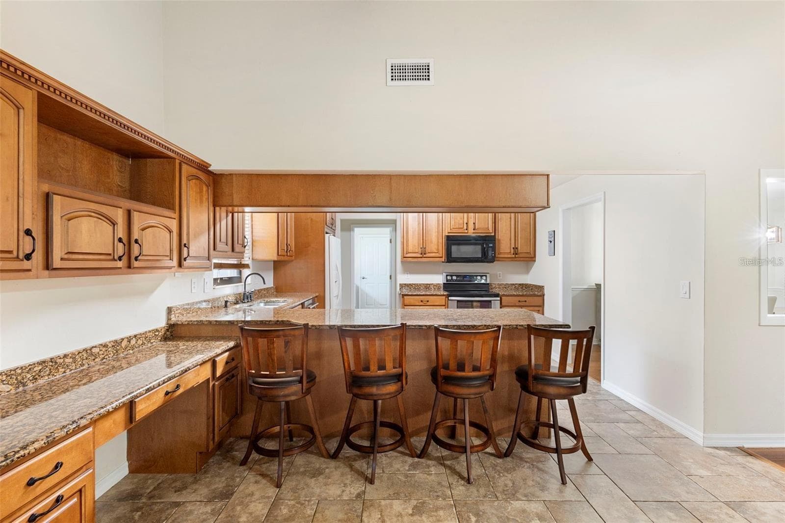 Single Family Residence at 317 OAK FERN CIR, ORMOND BEACH, photo 7 of 38