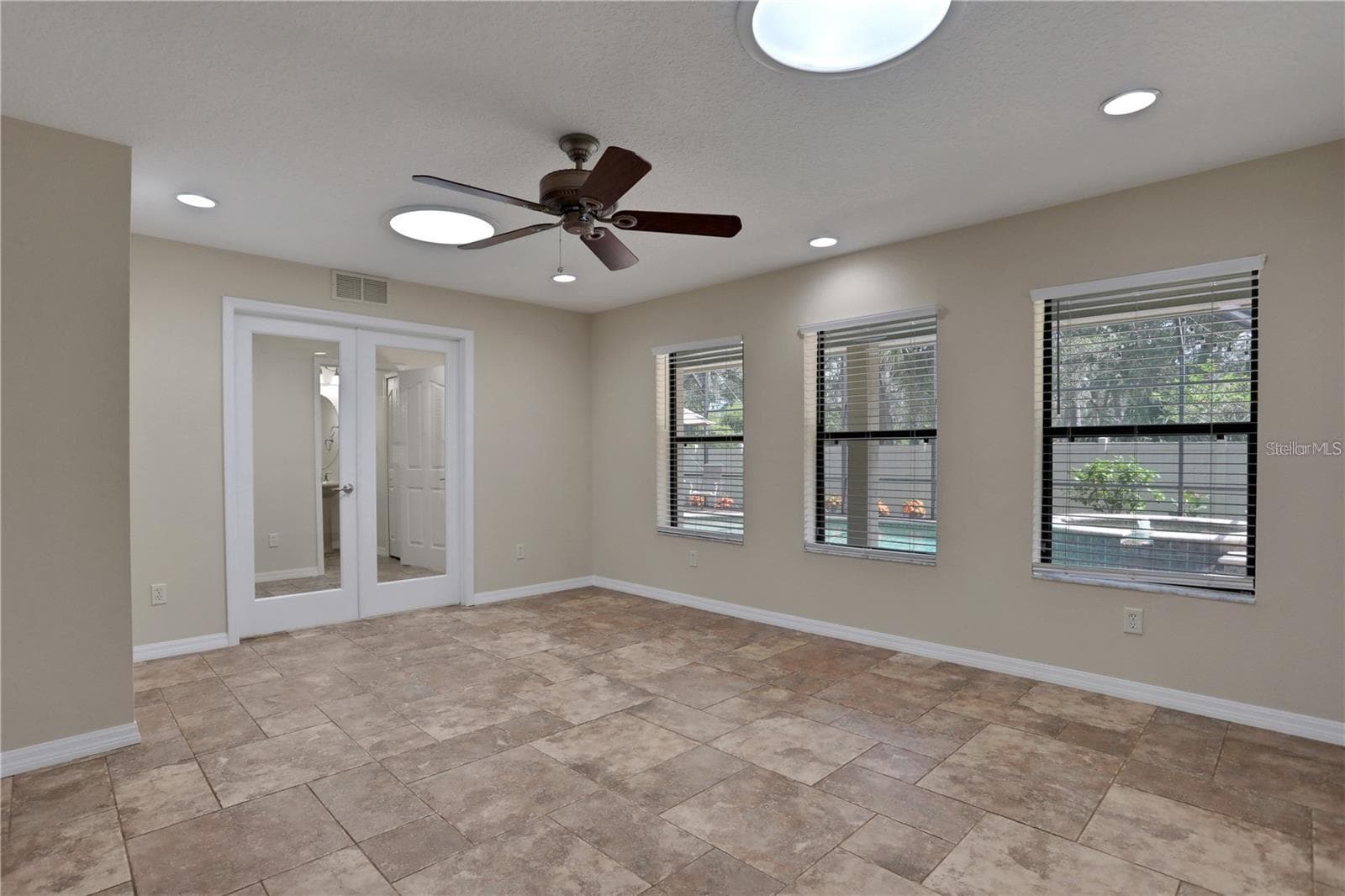 Single Family Residence at 317 OAK FERN CIR, ORMOND BEACH, photo 30 of 38
