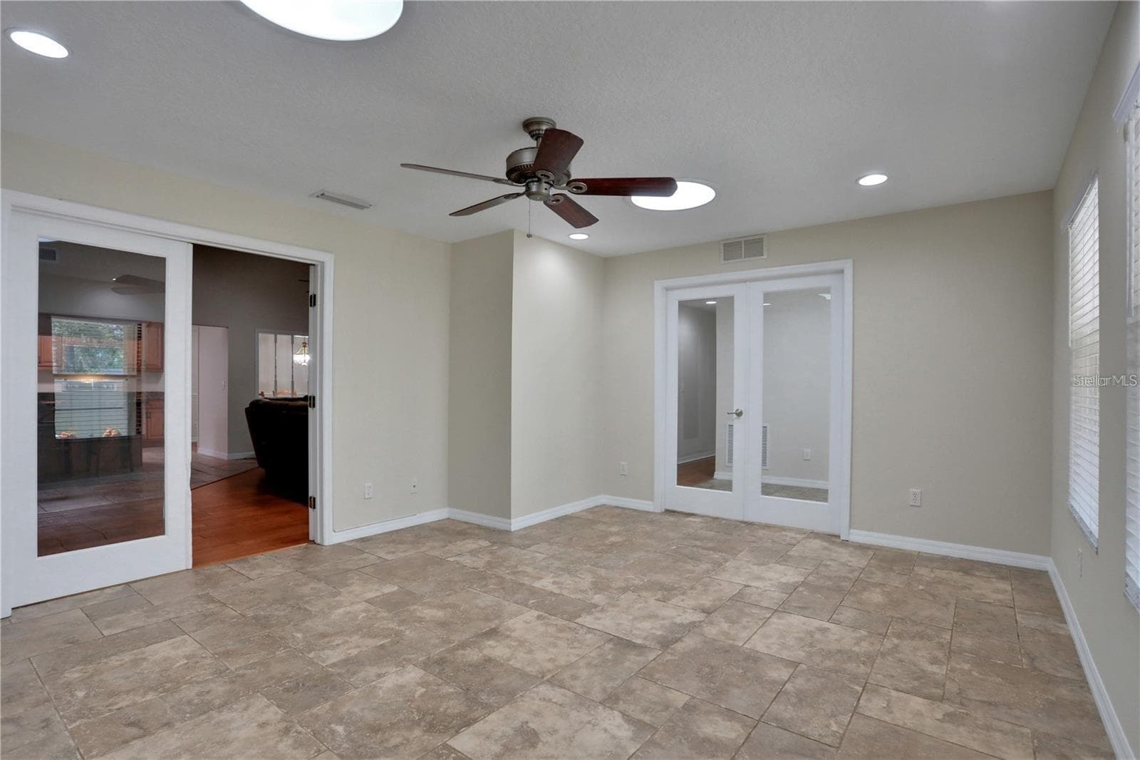 Single Family Residence at 317 OAK FERN CIR, ORMOND BEACH, photo 31 of 38