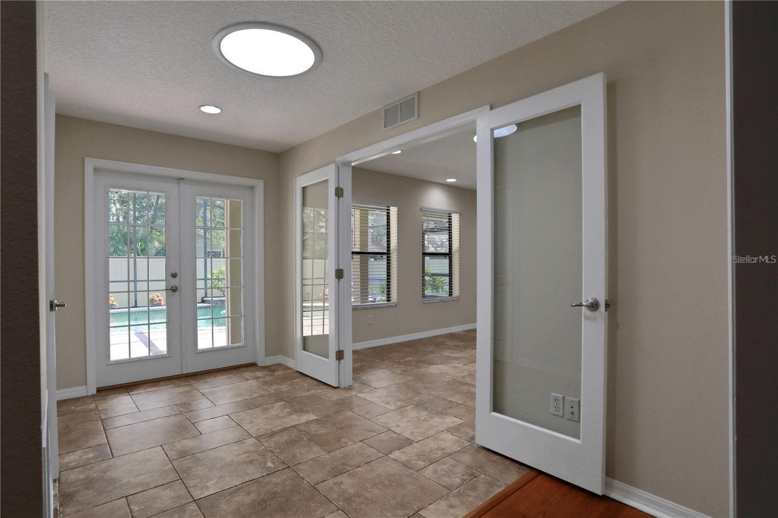 Single Family Residence at 317 OAK FERN CIR, ORMOND BEACH, photo 32 of 38
