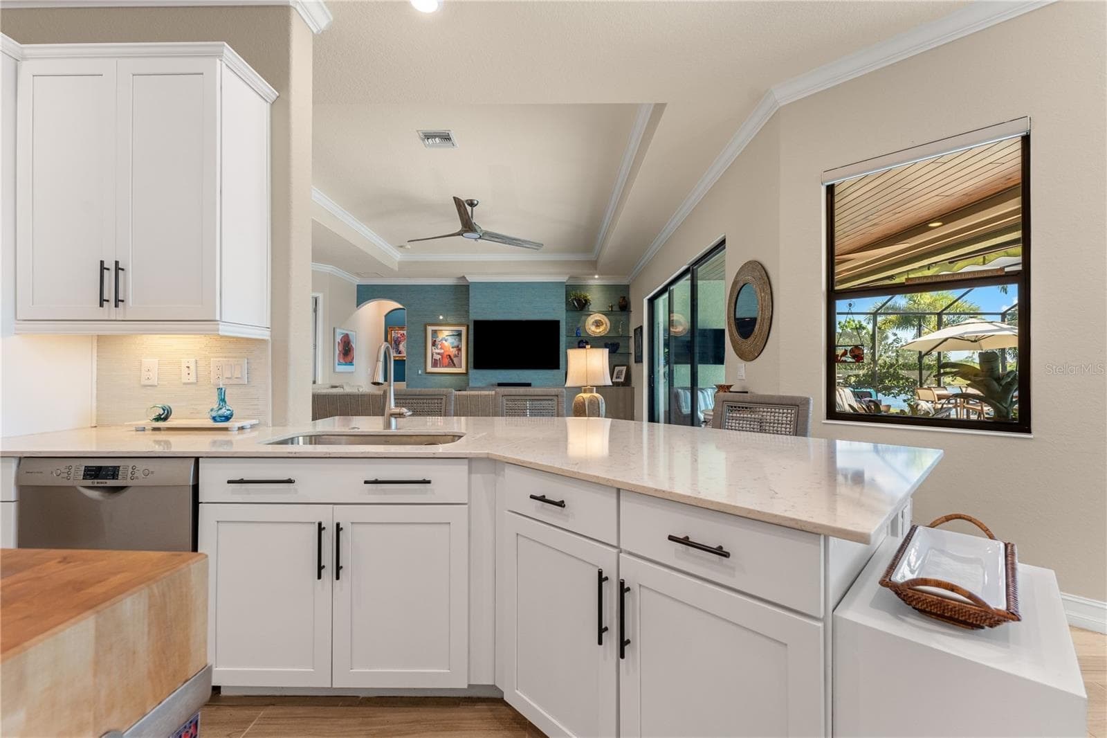Single Family Residence at 10733 TARFLOWER DR, VENICE, photo 28 of 83