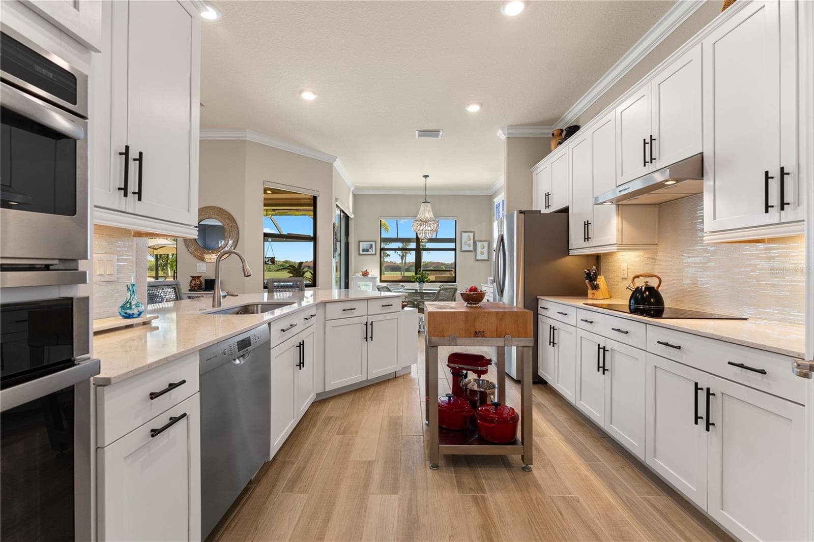 Single Family Residence at 10733 TARFLOWER DR, VENICE, photo 23 of 83