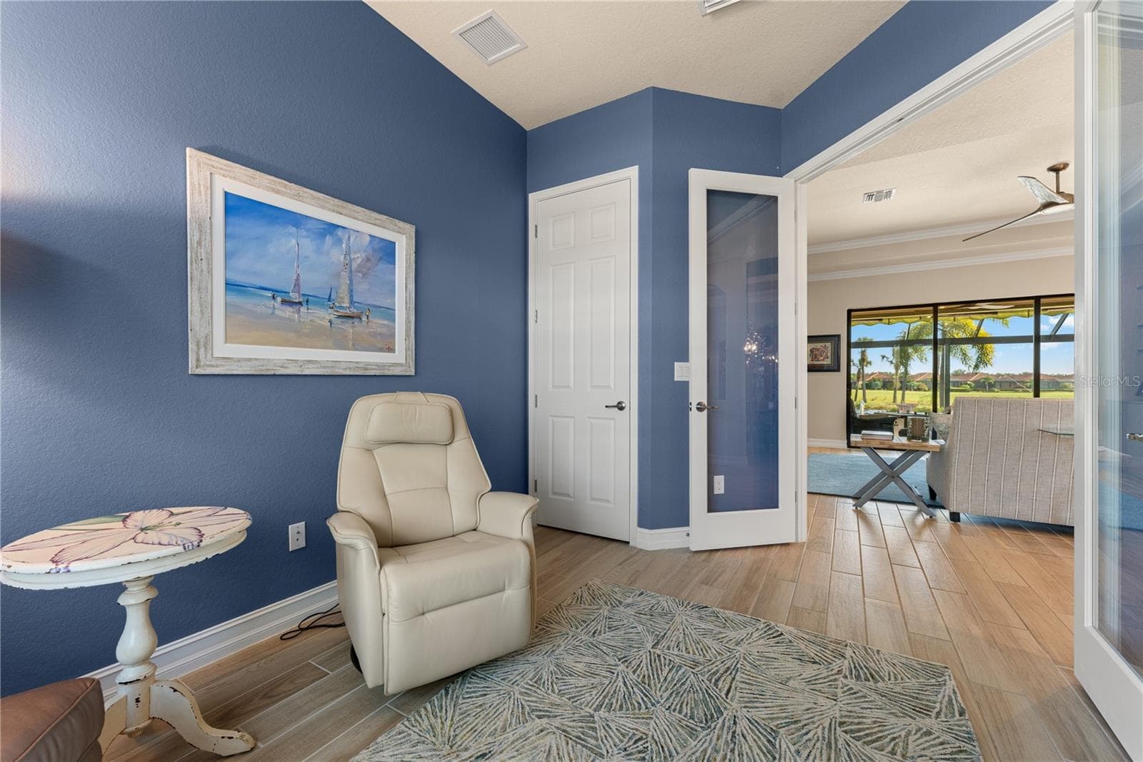 Single Family Residence at 10733 TARFLOWER DR, VENICE, photo 19 of 83