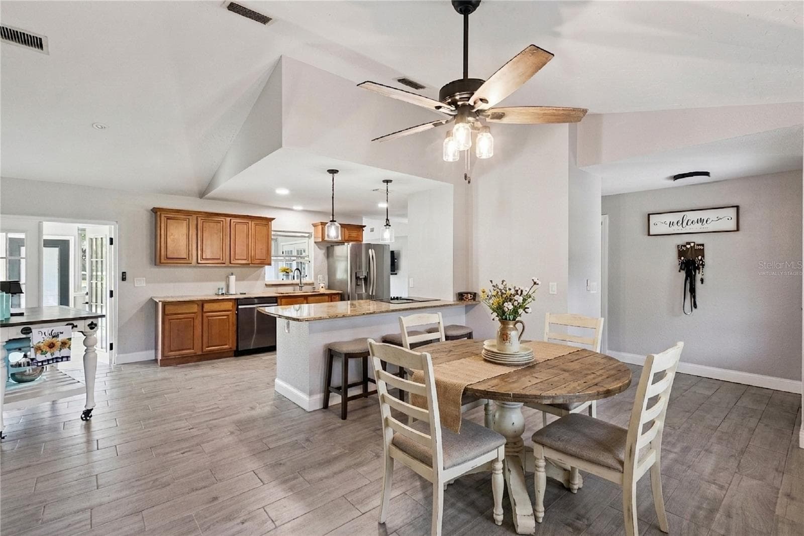 Virtual staging - 1350 ARAPAHO TRL, GENEVA