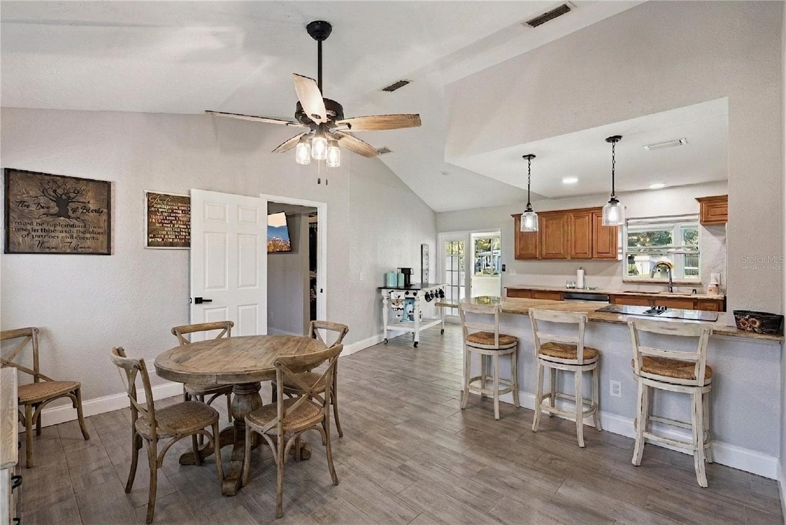 Virtual staging - 1350 ARAPAHO TRL, GENEVA