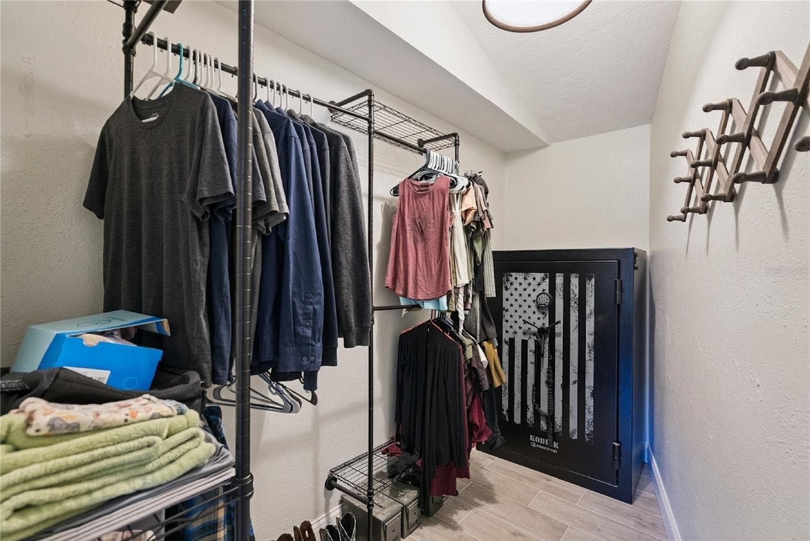 Walk-in closet - 1350 ARAPAHO TRL, GENEVA