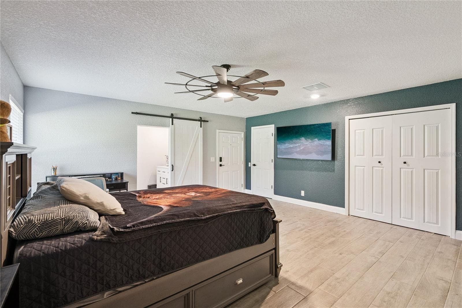 Single Family Residence at 1350 ARAPAHO TRL, GENEVA, photo 28 of 63