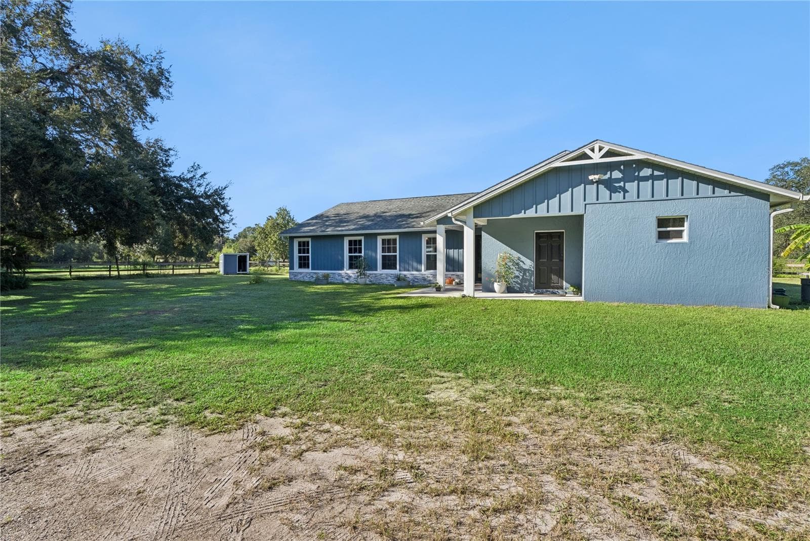 Single Family Residence at 1350 ARAPAHO TRL, GENEVA, photo 62 of 63
